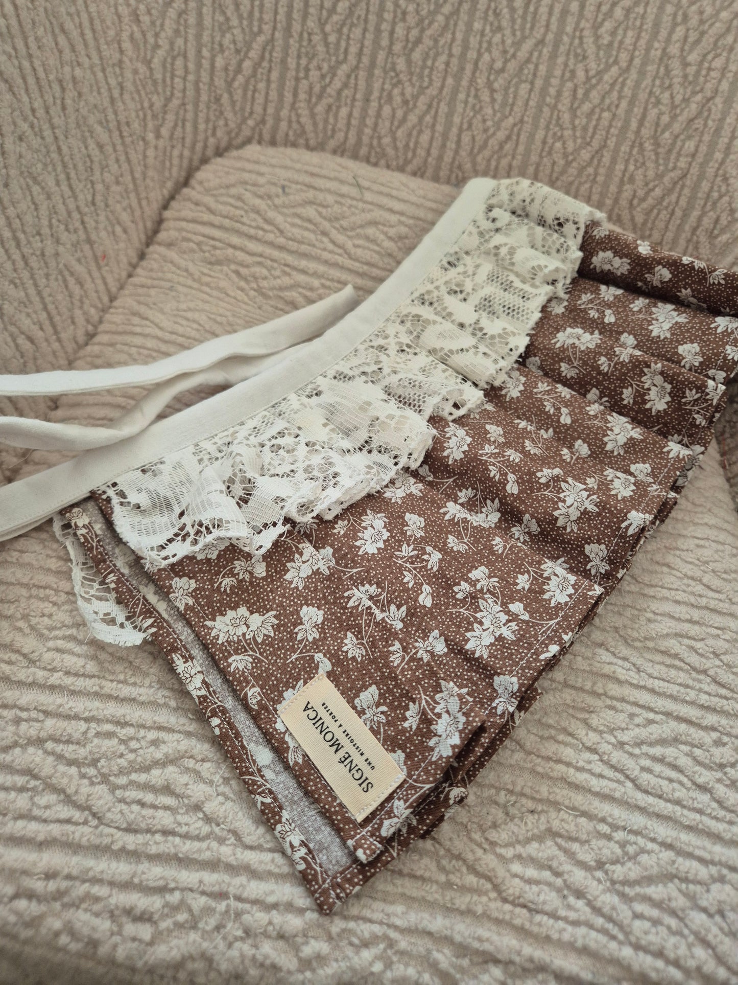 (M) Ceinture layering coton fleuri & dentelle — pièce unique